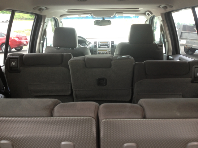 2005 Nissan Pathfinder EX-L W/ DVD System