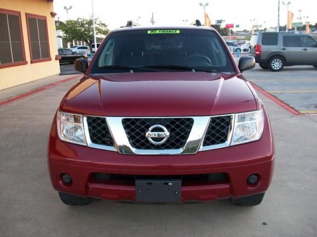 2005 Nissan Pathfinder X