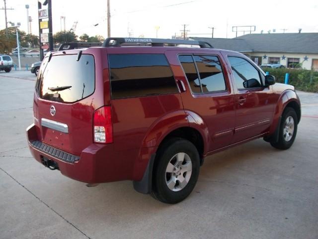 2005 Nissan Pathfinder X