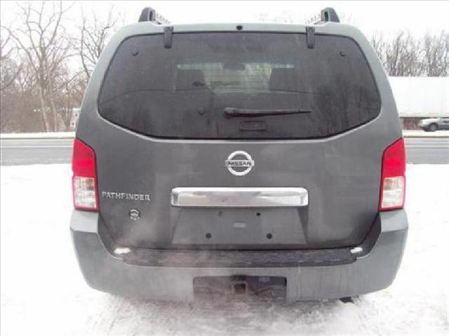 2005 Nissan Pathfinder Limited