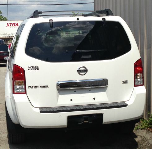 2006 Nissan Pathfinder Touring / AWD