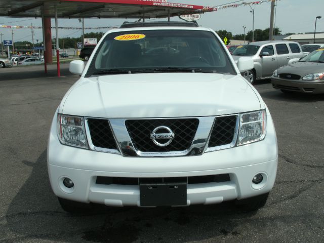 2006 Nissan Pathfinder EX-L W/ DVD System