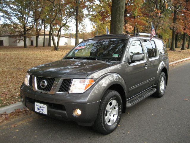 2006 Nissan Pathfinder EX-L W/ DVD System