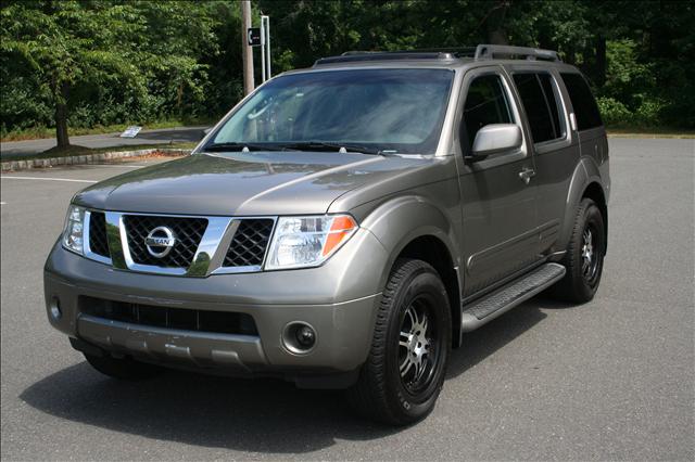 2006 Nissan Pathfinder SE