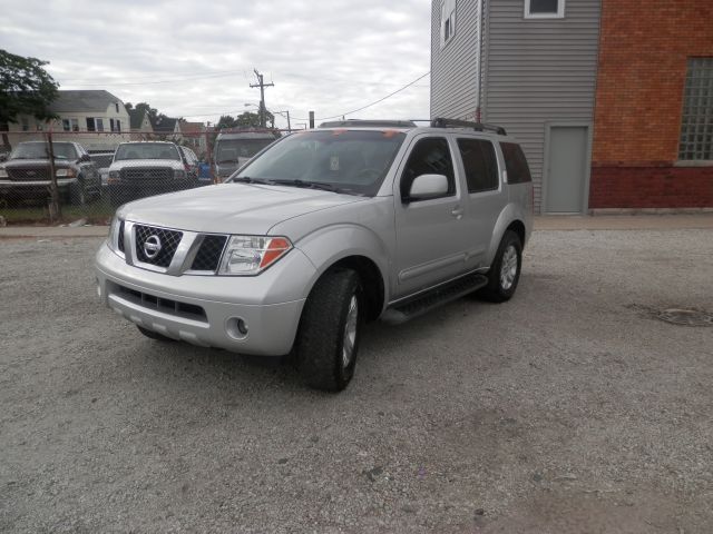 2006 Nissan Pathfinder EX-L W/ DVD System