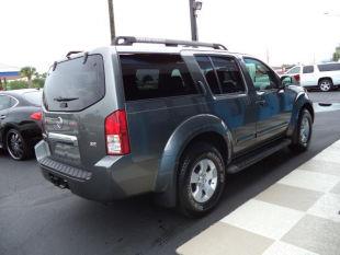 2006 Nissan Pathfinder SE