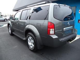 2006 Nissan Pathfinder SE