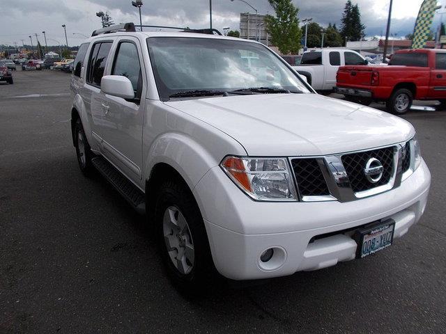 2006 Nissan Pathfinder EX-L W/ DVD System