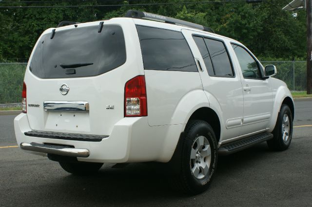 2006 Nissan Pathfinder EX-L W/ DVD System