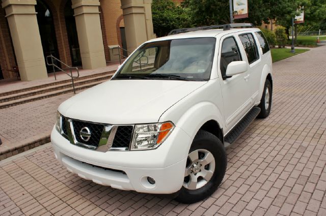 2006 Nissan Pathfinder SE