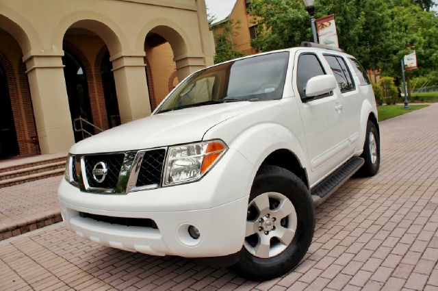 2006 Nissan Pathfinder SE