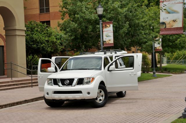 2006 Nissan Pathfinder SE