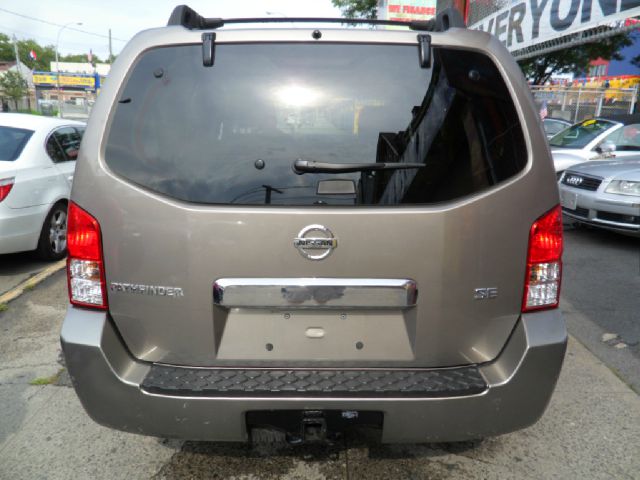 2006 Nissan Pathfinder 2 Door