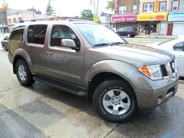 2006 Nissan Pathfinder 2 Door