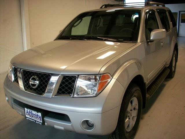 2006 Nissan Pathfinder SLT 25