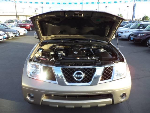 2006 Nissan Pathfinder SE