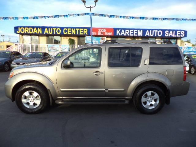 2006 Nissan Pathfinder SE