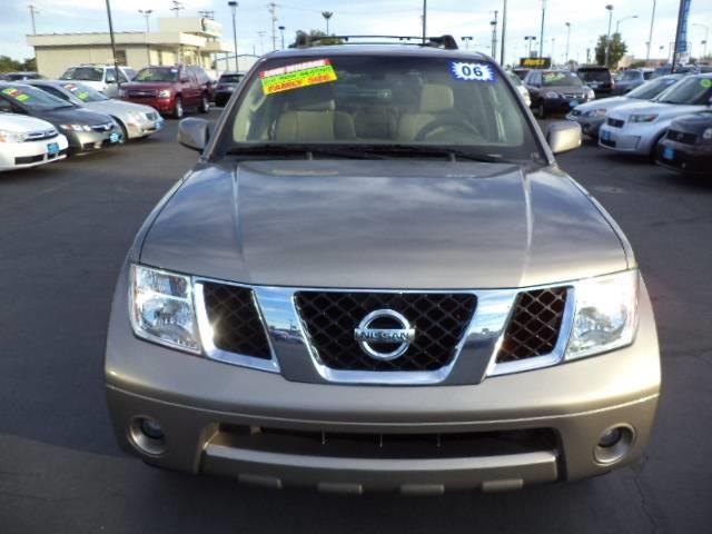 2006 Nissan Pathfinder SE