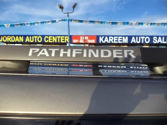 2006 Nissan Pathfinder SE