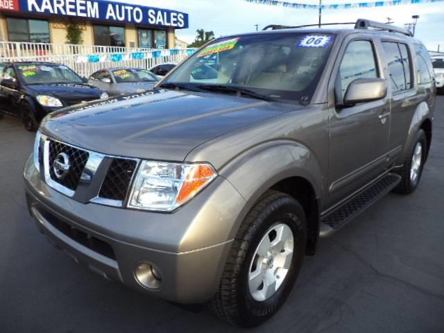 2006 Nissan Pathfinder SE