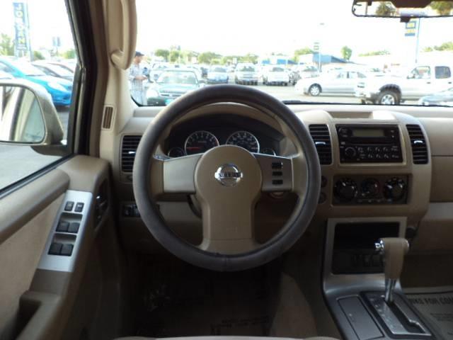 2006 Nissan Pathfinder SE