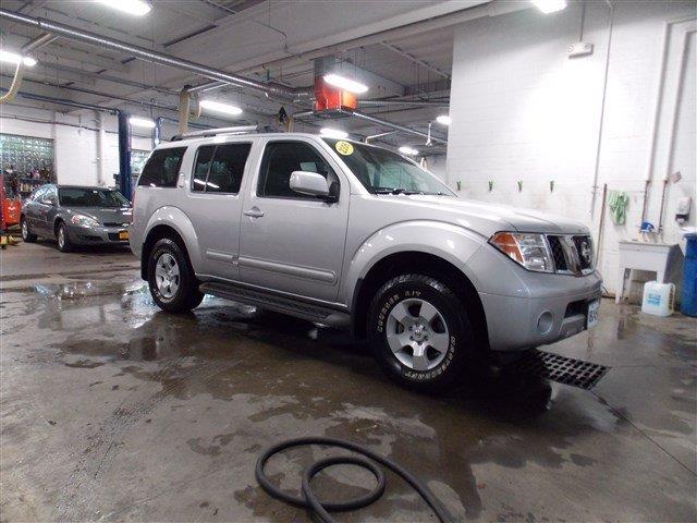 2006 Nissan Pathfinder SE