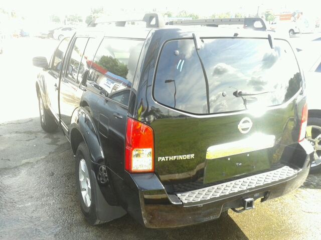 2007 Nissan Pathfinder Touring / AWD