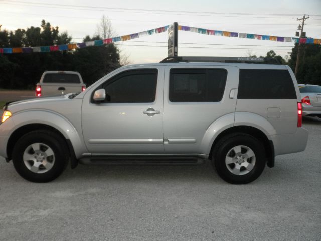 2007 Nissan Pathfinder EX-L W/ DVD System