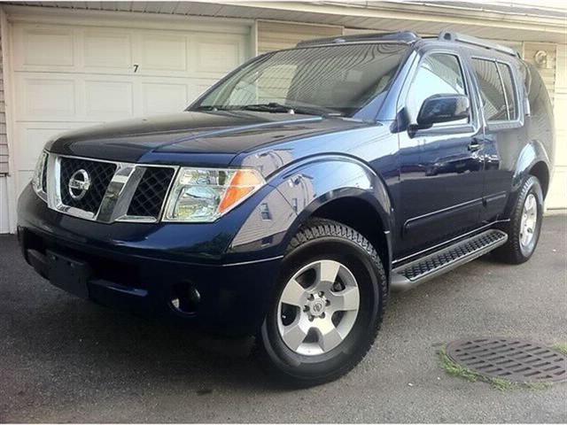 2007 Nissan Pathfinder Extended Cab 4x4 Z71 LS