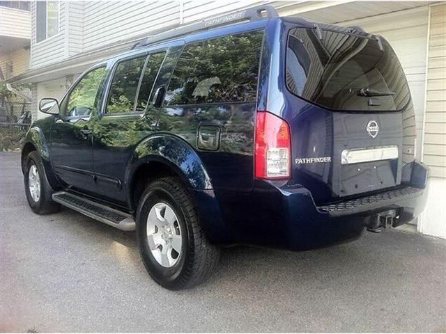 2007 Nissan Pathfinder Extended Cab 4x4 Z71 LS