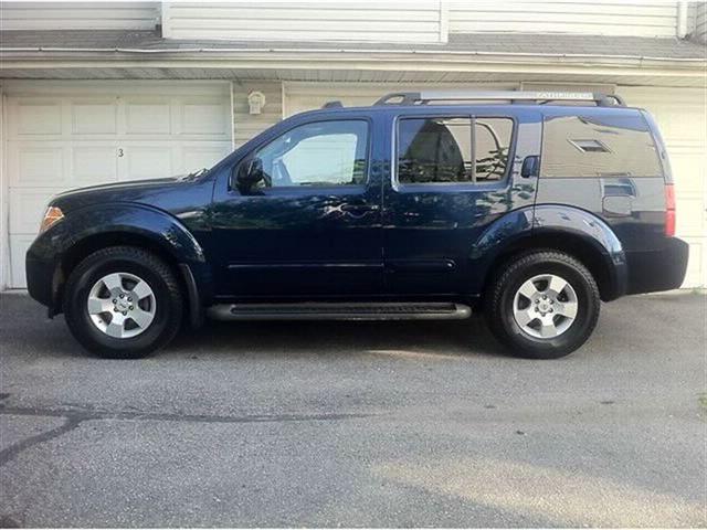 2007 Nissan Pathfinder Extended Cab 4x4 Z71 LS