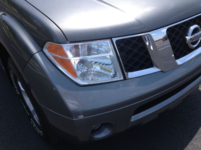 2007 Nissan Pathfinder EX-L W/ DVD System