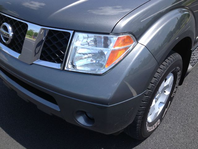 2007 Nissan Pathfinder EX-L W/ DVD System