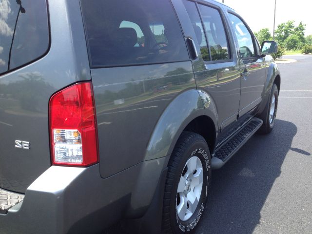 2007 Nissan Pathfinder EX-L W/ DVD System