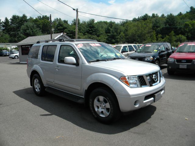 2007 Nissan Pathfinder EX-L W/ DVD System