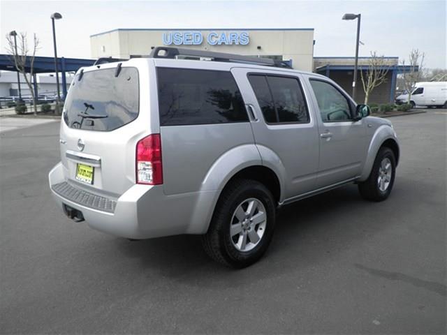 2008 Nissan Pathfinder XR