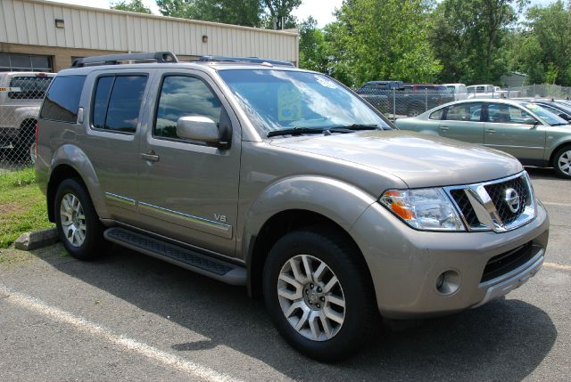 2008 Nissan Pathfinder EX-L W/ DVD System