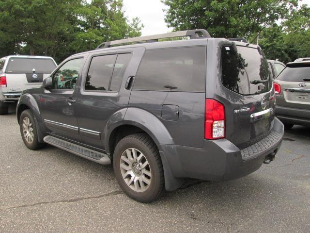 2010 Nissan Pathfinder XR