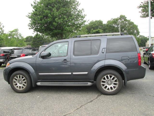 2010 Nissan Pathfinder XR