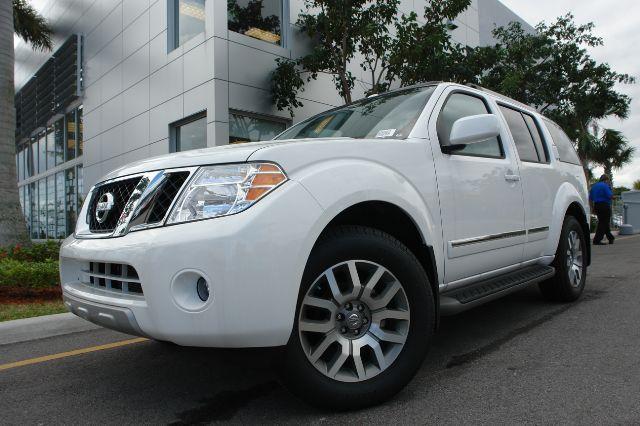 2011 Nissan Pathfinder X