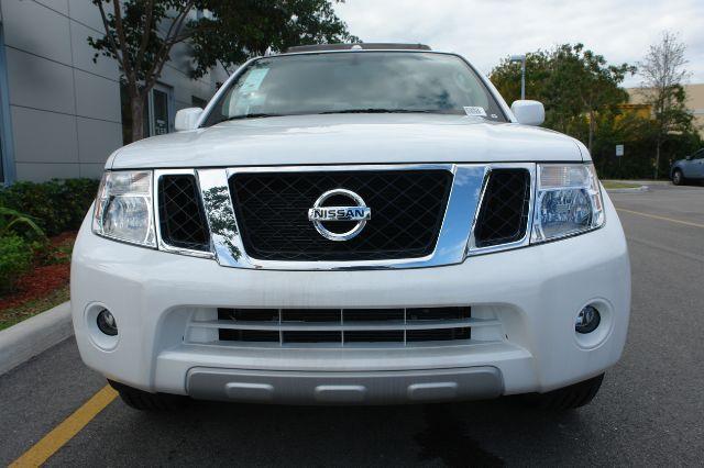 2011 Nissan Pathfinder X