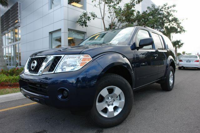 2011 Nissan Pathfinder XR