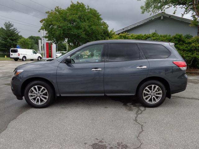 2013 Nissan Pathfinder Unknown