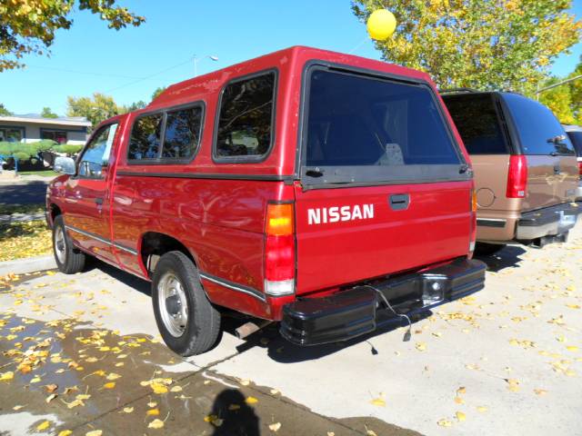 1993 Nissan Pickup Base