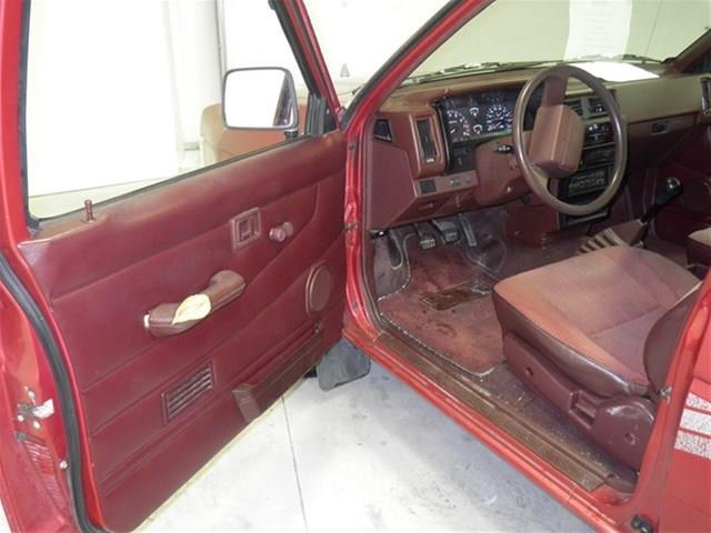 1993 Nissan Pickup Base