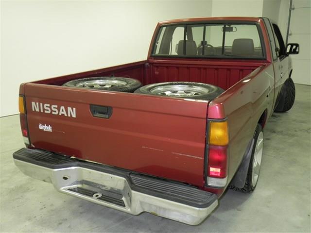 1993 Nissan Pickup Base