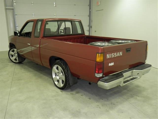 1993 Nissan Pickup Base