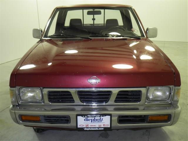 1993 Nissan Pickup Base