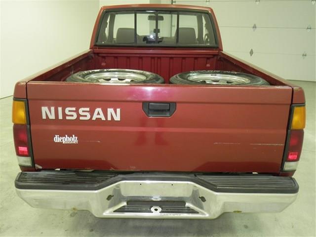 1993 Nissan Pickup Base