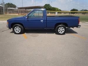 1995 Nissan Pickup Lariat 4D Crew Cab Truck